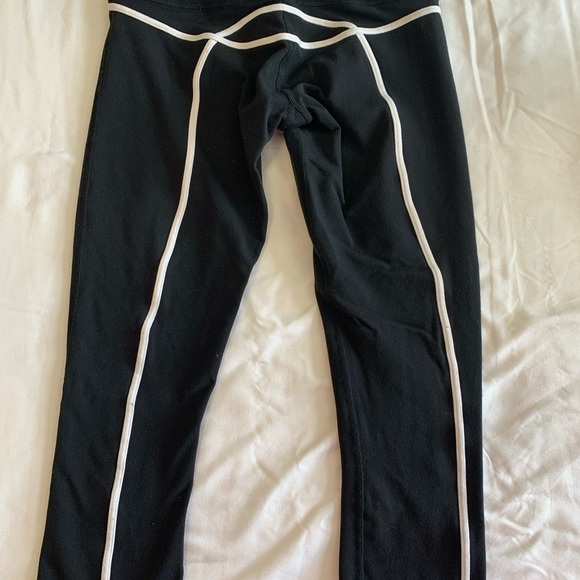 lululemon Black Leggings with White Trim - Picture 5 of 16